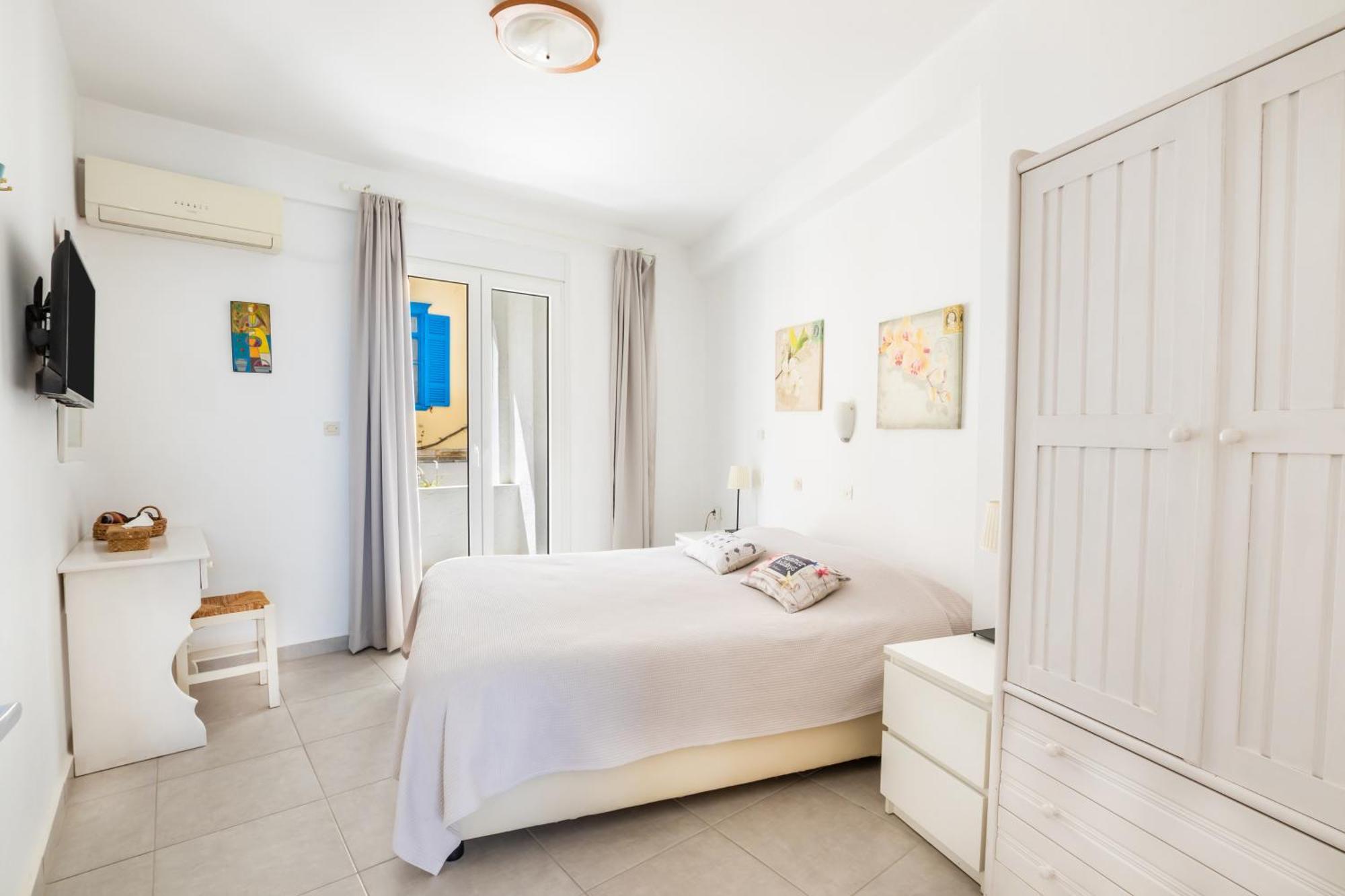 Mimis & Connie 1 Apartment การ์ปาตอส ภายนอก รูปภาพ